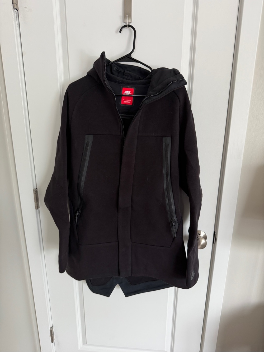 Nike Men’s Black Performance Hooded Zip-Up Jacket